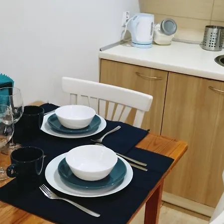 Granatowy Swietoduska 12